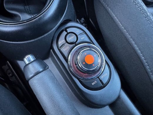 Mini Cooper S Cabrio 2.0 Cooper S 192Pk JCW AUTOMAAT XENON UNION JACK NAVI ECC 96000KM!!! ActivLease financial lease