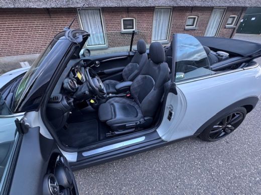 Mini Cooper S Cabrio 2.0 Cooper S 192Pk JCW AUTOMAAT XENON UNION JACK NAVI ECC 96000KM!!! ActivLease financial lease