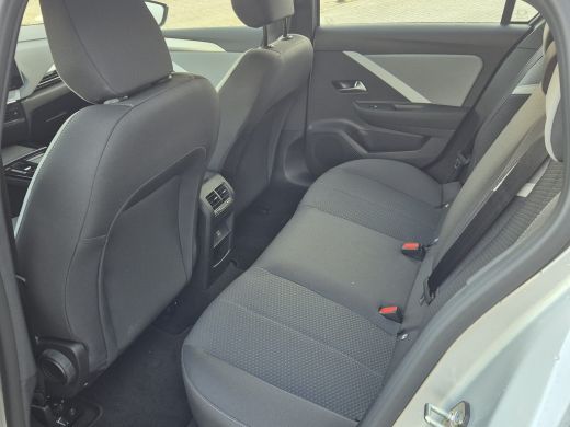 Opel Astra Sports Tourer 1.6 TURBO 180PK HYBRID | AUTOMAAT | Parkeersensoren rondom | Adaptieve cruise contr... ActivLease financial lease