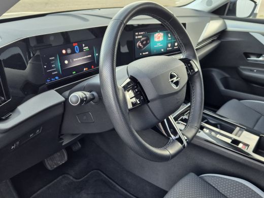 Opel Astra Sports Tourer 1.6 TURBO 180PK HYBRID | AUTOMAAT | Parkeersensoren rondom | Adaptieve cruise contr... ActivLease financial lease