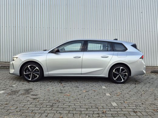 Opel Astra Sports Tourer 1.6 TURBO 180PK HYBRID | AUTOMAAT | Parkeersensoren rondom | Adaptieve cruise contr... ActivLease financial lease