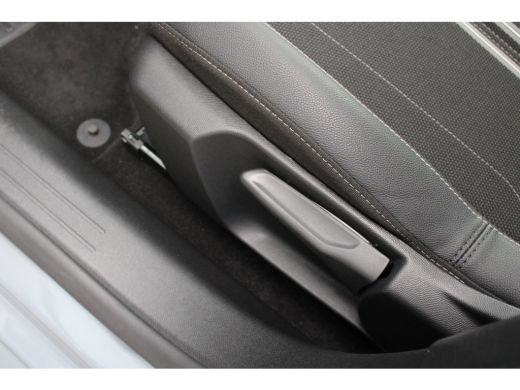 Opel Corsa 1.2 Turbo Hybrid GS | Automaat | Navigatie | Camera | LED koplampen | Lichtmetaal | 28.000km | ActivLease financial lease