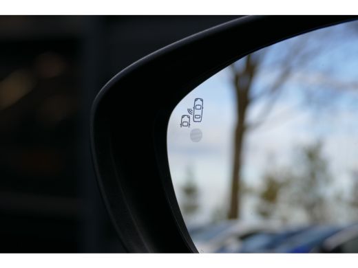 Opel Crossland 1.2 TURBO 110PK ULTIMATE / NAVI / ALCANTARA / LED / PDC / CLIMA / 17"LMV / CAMERA / AGR / KEYLESS... ActivLease financial lease