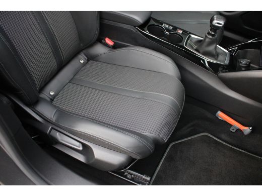 Peugeot 2008 1.2 PureTech GT-Line | Navigatie | Camera | Panorama/schuifdak | Stoelverwarming | Alarm | Full L... ActivLease financial lease