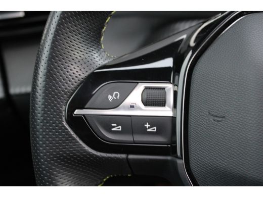 Peugeot 2008 1.2 PureTech GT-Line | Navigatie | Camera | Panorama/schuifdak | Stoelverwarming | Alarm | Full L... ActivLease financial lease