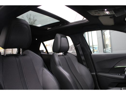 Peugeot 2008 1.2 PureTech GT-Line | Navigatie | Camera | Panorama/schuifdak | Stoelverwarming | Alarm | Full L... ActivLease financial lease