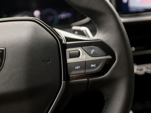 Peugeot 208 Hybrid 100 e-DCS6 Allure Automaat (VIRTUAL COCKPIT, APPLE CARPLAY, GROOT NAVI, 360 CAMERA, LEDER,... ActivLease financial lease