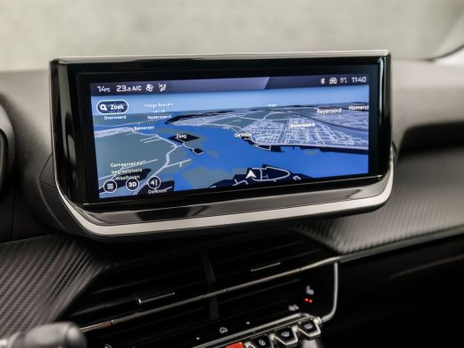 Peugeot 208 Hybrid 100 e-DCS6 Allure Automaat (VIRTUAL COCKPIT, APPLE CARPLAY, GROOT NAVI, 360 CAMERA, LEDER,... ActivLease financial lease