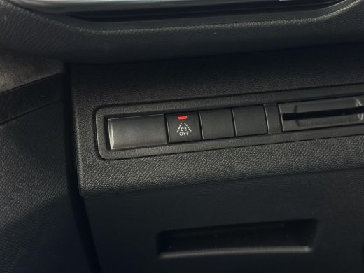 Peugeot 3008 1.2 PureTech GT Line | New model | 3D Vitrual | Navi | Camera | Stoel Verwarming | ActivLease financial lease