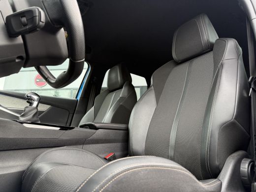 Peugeot 3008 1.2 PureTech GT Line | New model | 3D Vitrual | Navi | Camera | Stoel Verwarming | ActivLease financial lease