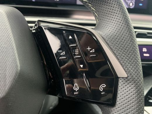 Peugeot 3008 Hybrid 136 GT Airco | Camera | Cruise Control Adaptief | DAB | LED | Navi | Stoel&Stuur-verwarming | ActivLease financial lease