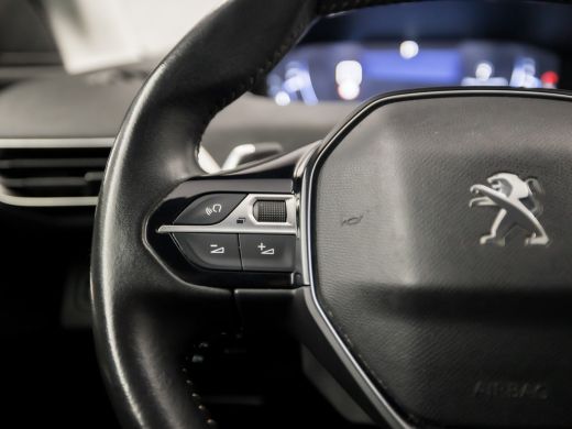 Peugeot 5008 1.2 PureTech Sport 7 Persoons Automaat (APPLE CARPLAY, GROOT NAVI, STOELVERWARMING, KEYLESS, GETI... ActivLease financial lease