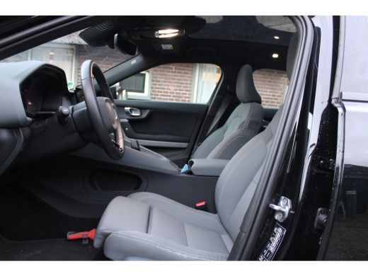 Polestar 2 Long Range Dual Motor Launch Edition 78kWh PANO AUTO PILOT NAVI 300Kw 95000KM!!! ActivLease financial lease