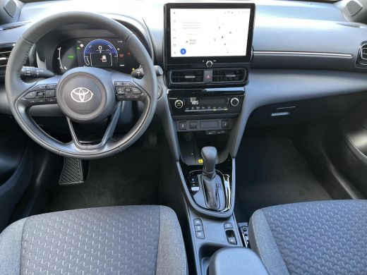 Toyota Yaris Cross 1.5 Hybrid Dynamic | Forest green metallic | Comfort Pack | Nieuw uit voorraad leverbaar | ActivLease financial lease