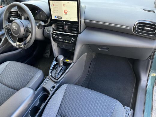 Toyota Yaris Cross 1.5 Hybrid Dynamic | Forest green metallic | Comfort Pack | Nieuw uit voorraad leverbaar | ActivLease financial lease