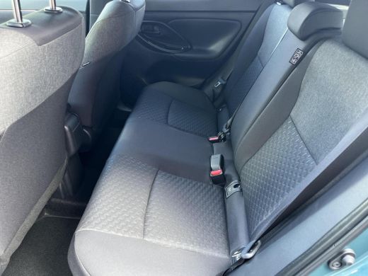 Toyota Yaris Cross 1.5 Hybrid Dynamic | Forest green metallic | Comfort Pack | Nieuw uit voorraad leverbaar | ActivLease financial lease