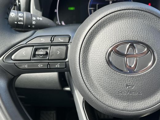 Toyota Yaris Cross 1.5 Hybrid Dynamic | Forest green metallic | Comfort Pack | Nieuw uit voorraad leverbaar | ActivLease financial lease