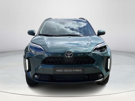 Toyota Yaris Cross 1.5 Hybrid Dynamic | Forest green metallic | Comfort Pack | Nieuw uit voorraad leverbaar | ActivLease financial lease
