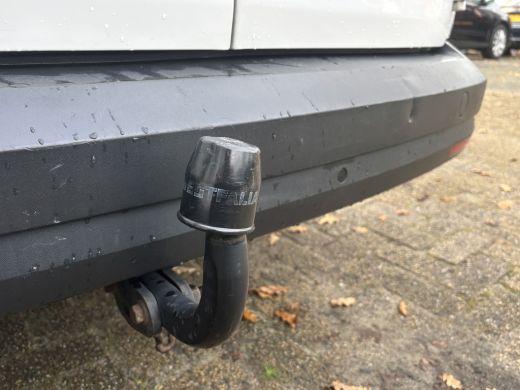 Volkswagen Caddy 2.0 TDI L2H1 BMT Maxi Highline | Leer | Navi | Cruise | Trekhaak | Dubbele Schuifdeur ActivLease financial lease