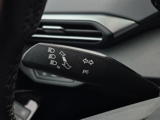 Volkswagen ID.4 First 77 kWh | Stuur+Stoel verwarming | Camera | LED | 20 inch | Carplay/android auto | ActivLease financial lease