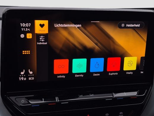 Volkswagen ID.4 First 77 kWh | Stuur+Stoel verwarming | Camera | LED | 20 inch | Carplay/android auto | ActivLease financial lease