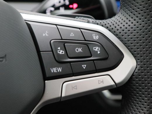 Volkswagen Tiguan 1.5 eTSi 150 Pk Automaat R-Line Edition | Black Style | Panoramadak | Trekhaak | Harman/Kardon | ... ActivLease financial lease