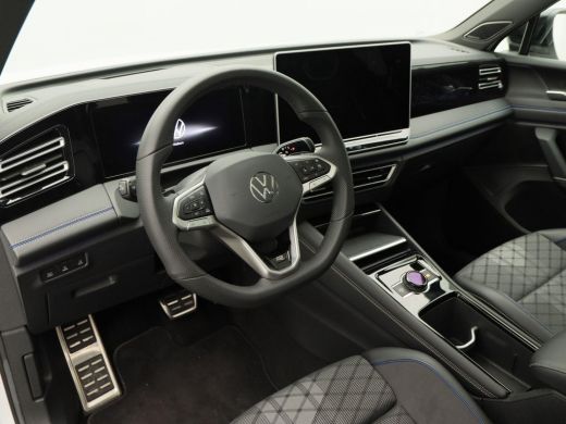 Volkswagen Tiguan 1.5 eTSi 150 Pk Automaat R-Line Edition | Black Style | Panoramadak | Trekhaak | Harman/Kardon | ... ActivLease financial lease