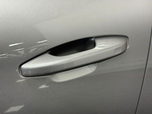 Volvo  EX40 Single Motor Extended Range Ultra 82 kWh | Apple Carplay/Android Auto|telefoonintegratie premium ... ActivLease financial lease