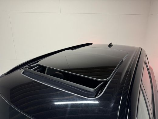 Volvo  XC90 2.0 T8 Recharge AWD R-Design Pano B&W Luchtvering Trekh. Massage ActivLease financial lease