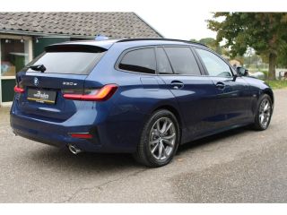 BMW 3 Serie Touring 330e Business Edition PHEV PANO GR NAVI VIRTUAL 58000KM!!!