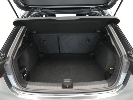 Audi A3 Sportback 35 TFSI 150 pk S edition Facelift, S Line, PDC, Optiek zwart plus, 19 inch Demo Robert ... ActivLease financial lease