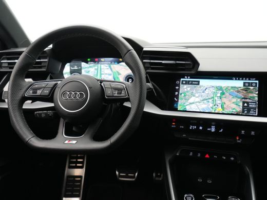 Audi A3 Sportback 35 TFSI 150 pk S edition Facelift, S Line, PDC, Optiek zwart plus, 19 inch Demo Robert ... ActivLease financial lease