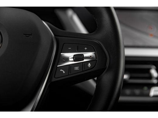 BMW 1 Serie 118i Executive Edition | Automaat | Carplay | Camera | Cruise Control ActivLease financial lease