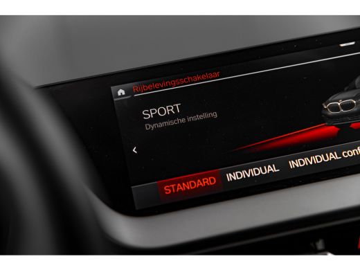 BMW 1 Serie 118i Executive Edition | Automaat | Carplay | Camera | Cruise Control ActivLease financial lease