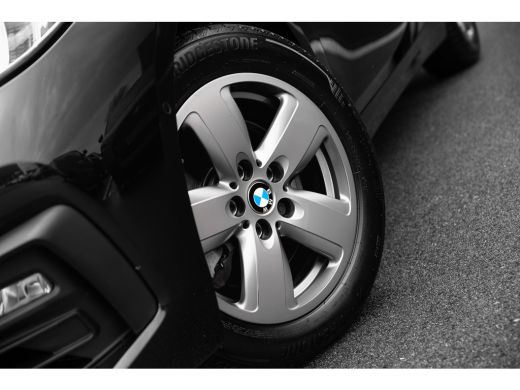 BMW 1 Serie 118i Executive Edition | Automaat | Carplay | Camera | Cruise Control ActivLease financial lease