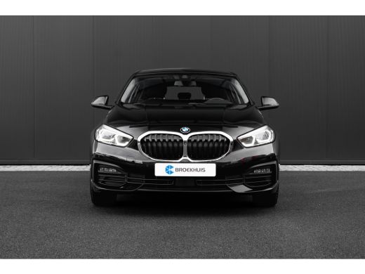 BMW 1 Serie 118i Executive Edition | Automaat | Carplay | Camera | Cruise Control ActivLease financial lease