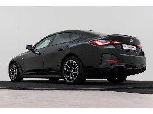 BMW i4 eDrive40 M Sport / Achteruitrijcamera / Widescreen Display / Airconditioning / Cruise Control ActivLease financial lease