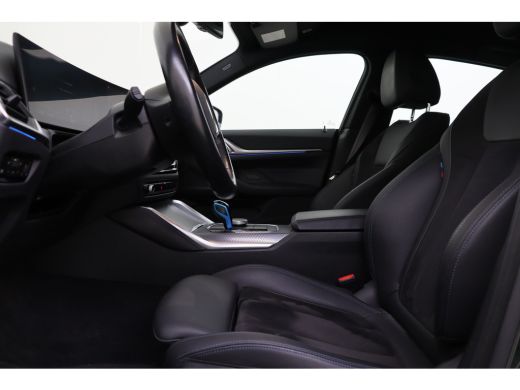 BMW i4 eDrive40 M Sport / Achteruitrijcamera / Widescreen Display / Airconditioning / Cruise Control ActivLease financial lease