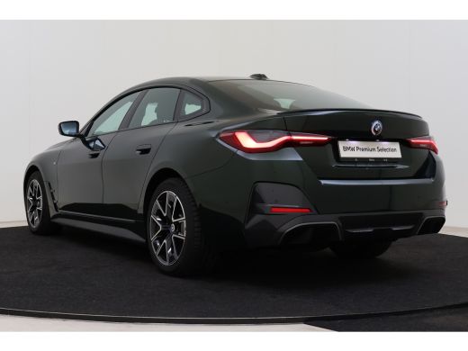 BMW i4 eDrive40 M Sport / Achteruitrijcamera / Widescreen Display / Airconditioning / Cruise Control ActivLease financial lease