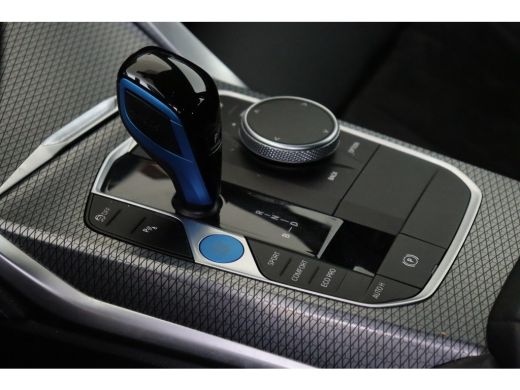 BMW i4 eDrive40 M Sport / Achteruitrijcamera / Widescreen Display / Airconditioning / Cruise Control ActivLease financial lease