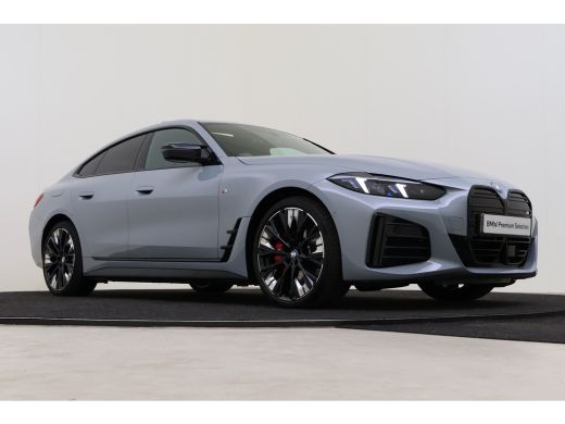 BMW i4 M50 / Schuif-kanteldak / Achteruitrijcamera / M Adaptief onderstel / Adaptieve LED / Stoelverwarm... ActivLease financial lease