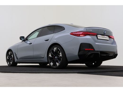 BMW i4 M50 / Schuif-kanteldak / Achteruitrijcamera / M Adaptief onderstel / Adaptieve LED / Stoelverwarm... ActivLease financial lease