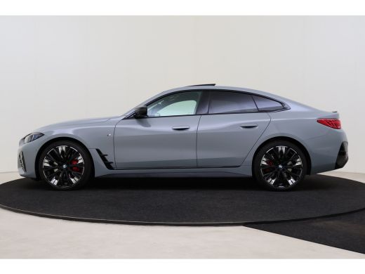 BMW i4 M50 / Schuif-kanteldak / Achteruitrijcamera / M Adaptief onderstel / Adaptieve LED / Stoelverwarm... ActivLease financial lease