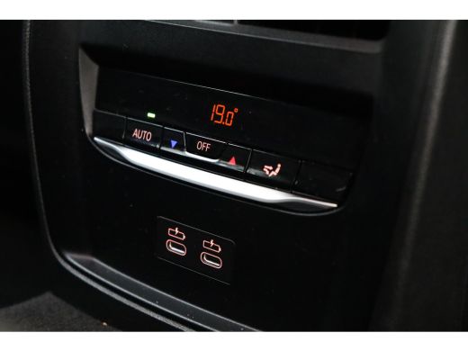 BMW i4 M50 / Schuif-kanteldak / Achteruitrijcamera / M Adaptief onderstel / Adaptieve LED / Stoelverwarm... ActivLease financial lease