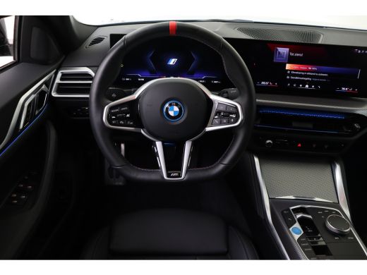 BMW i4 M50 / Schuif-kanteldak / Achteruitrijcamera / M Adaptief onderstel / Adaptieve LED / Stoelverwarm... ActivLease financial lease
