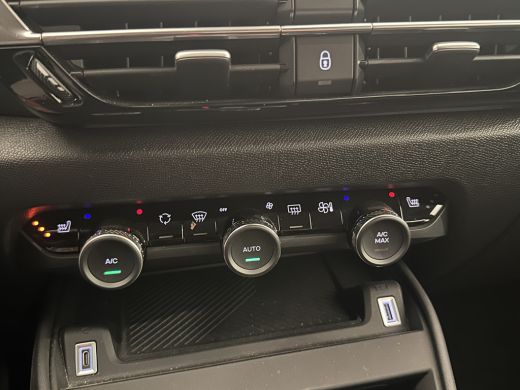 Citroën C4 1.2 Puretech Feel Camera | Carplay | Stoelverwarming | Parkeersensoren | Digitaal Dashboard | Cli... ActivLease financial lease