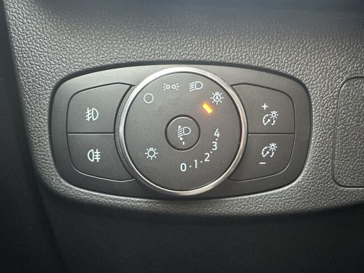 Ford Focus 1.0 155PK Hybrid ST Line AUTOMAAT | TREKHAAK AFNEEMBAAR| STOEL-, STUUR- EN VOORRUITVERWARMING| NA... ActivLease financial lease