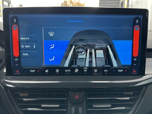 Ford Focus 1.0 155PK Hybrid ST Line AUTOMAAT | TREKHAAK AFNEEMBAAR| STOEL-, STUUR- EN VOORRUITVERWARMING| NA... ActivLease financial lease