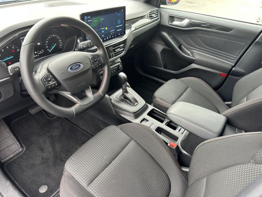 Ford Focus 1.0 155PK Hybrid ST Line AUTOMAAT | TREKHAAK AFNEEMBAAR| STOEL-, STUUR- EN VOORRUITVERWARMING| NA... ActivLease financial lease