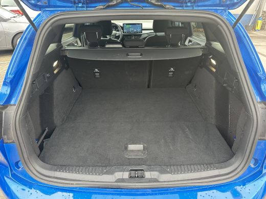 Ford Focus 1.0 155PK Hybrid ST Line AUTOMAAT | TREKHAAK AFNEEMBAAR| STOEL-, STUUR- EN VOORRUITVERWARMING| NA... ActivLease financial lease